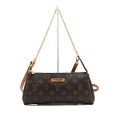 Louis Vuitton Pochette Éva en